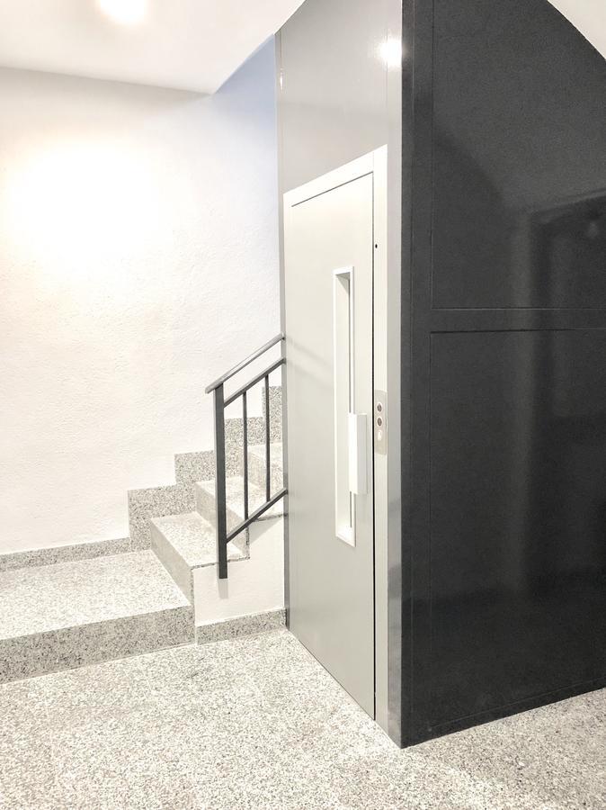 Plaza 5 Carabanchel Apartment Madrid Exterior foto