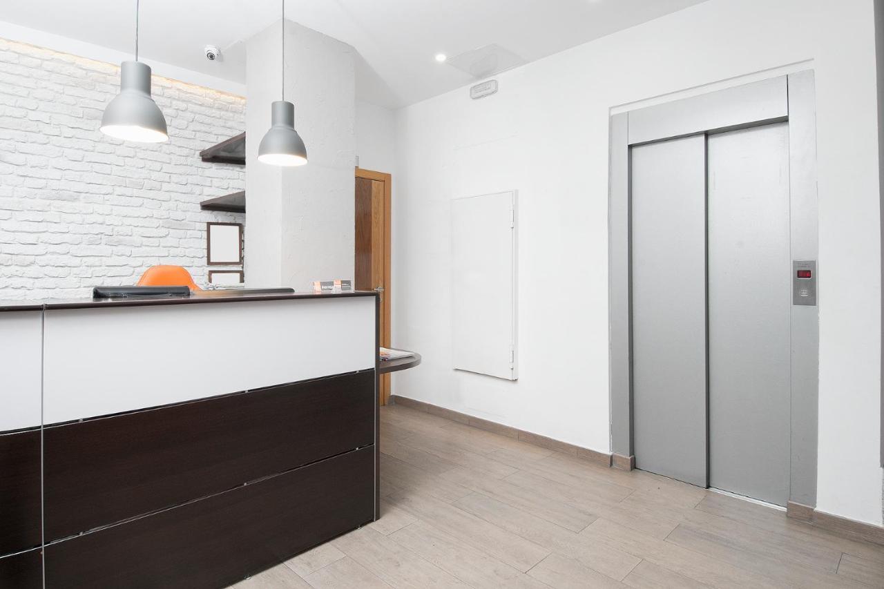Plaza 5 Carabanchel Apartment Madrid Exterior foto